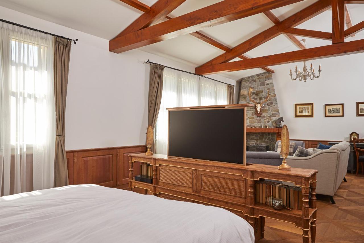 Chateau De Clotte & Suites Les Salles-de-Castillon ภายนอก รูปภาพ